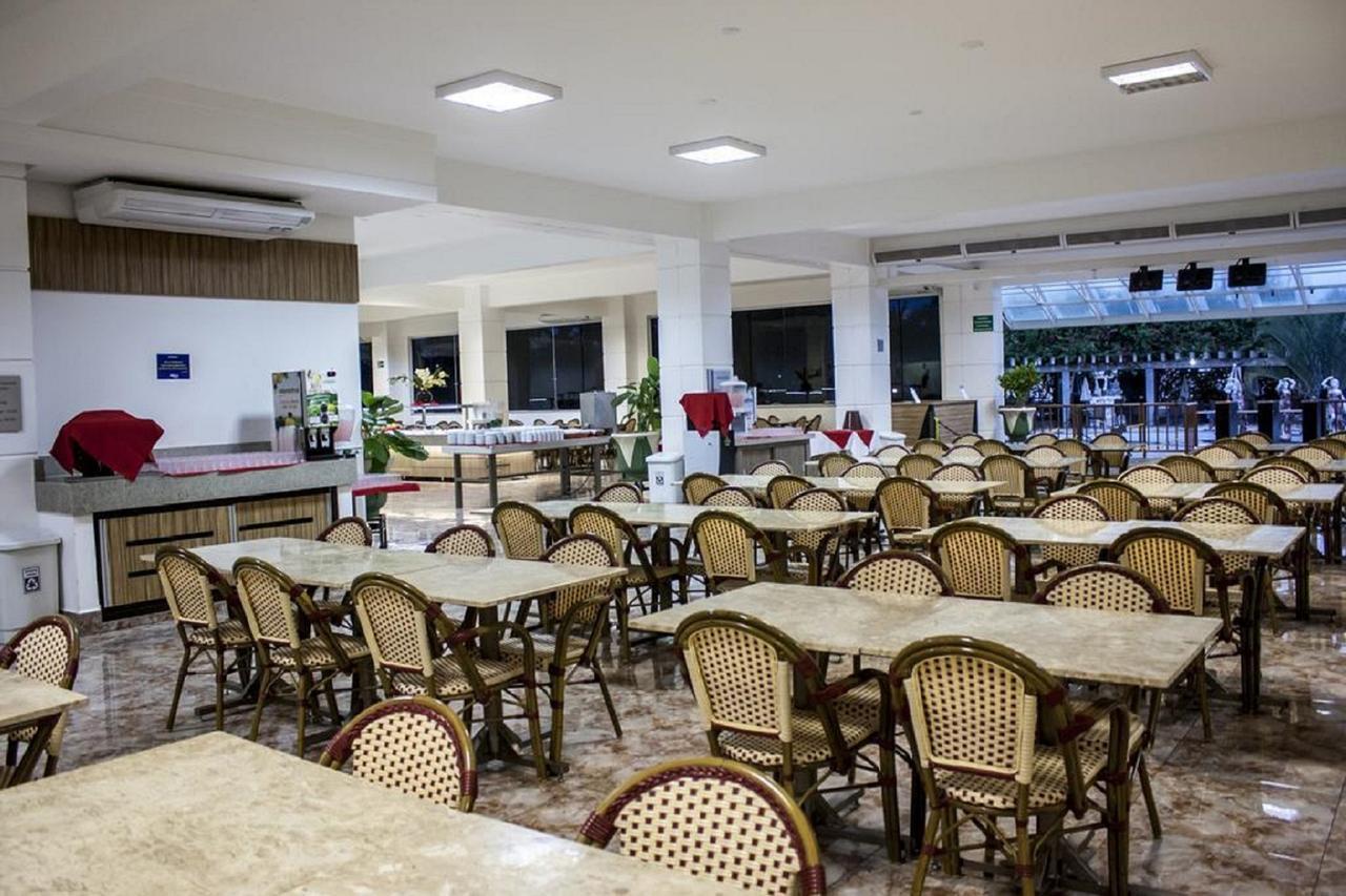Apartamento Lacqua Di Roma III Caldas Novas Luaran gambar